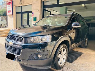 Nero Usata 2011 Chevrolet Captiva SUV | 4900 € (Molto cara)