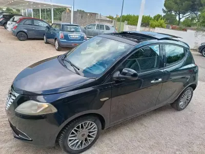 Usata Lancia Ypsilon S 95 CV (69 kW) 2012 Nero Utilitaria