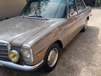Occasion Mercedes 240 1970 Gris Berline