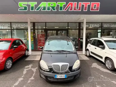 Usata Lancia Musa 95 CV (69 kW) 2006 Nero Monovolume