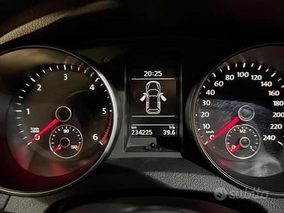 Usata VW Golf VI 140 CV (102 kW) 2011 Bianco Utilitaria