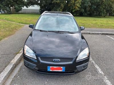 Usata Ford Focus 90 CV (66 kW) 2007 Nero Station wagon