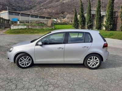 Usata VW Golf VII Highline 140 CV (102 kW) 2012 Argento Berlina