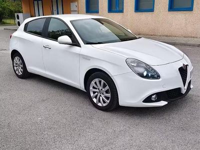 Usata Alfa Romeo Giulietta Business 120 CV (88 kW) 2017 Bianco Utilitaria