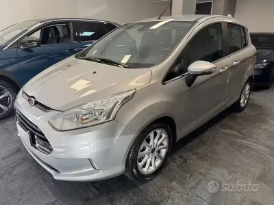Usata Ford B-MAX Titanium 75 CV (55 kW) 2017 Grigio Monovolume