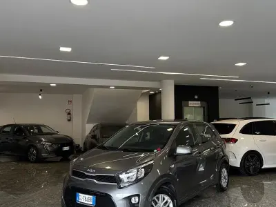 Usata Kia Picanto Style 67 CV (49 kW) 2022 Grigio Utilitaria