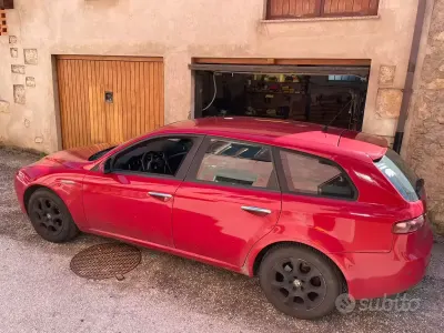 Occasion Alfa Romeo 159 150 PK (110 kW) 2006 Rood Stationwagen