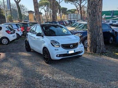 Begagnad Smart ForFour Passion 90 HK (66 kW) 2019 Vit Halvkombi
