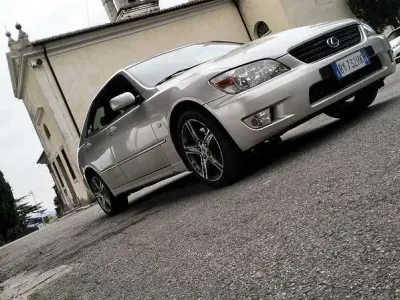 Usata Lexus IS200 155 CV (114 kW) 2001 Berlina