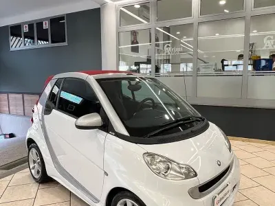 Usata Smart ForTwo Cabrio Passion 84 CV (61 kW) 2011 Bianco Cabrio