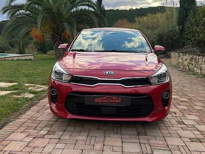 Usata Kia Rio Active 101 CV (74 kW) 2017 Rosso Berlina