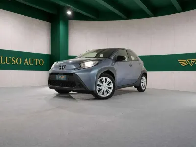 Usata Toyota Aygo X Edition 72 CV (52 kW) 2025 Grigio SUV