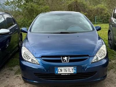Usata Peugeot 307 CC 140 CV (102 kW) 2004 Blu Cabrio