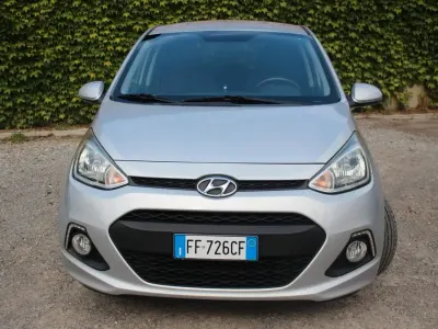 Usata Hyundai i10 Comfort 69 CV (50 kW) 2016 Grigio Utilitaria