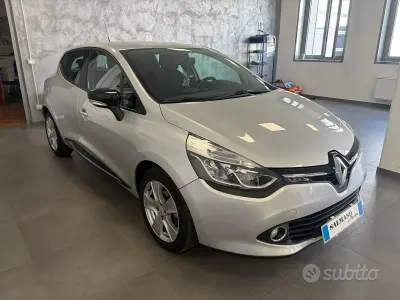 Usata Renault Clio IV Intens 73 CV (53 kW) 2016 Grigio Berlina