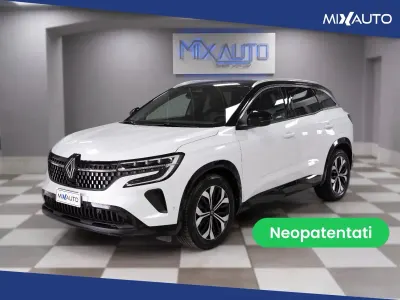 Usata Renault Austral Techno 131 CV (96 kW) 2023 Bianco SUV