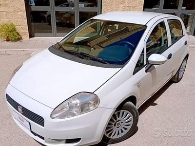 Brugt Fiat Punto Active 75 HK (55 kW) 2010 Hvid Hatchback