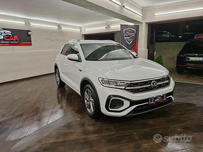 Usata VW T-Roc R-line 150 CV (110 kW) 2022 Bianco SUV