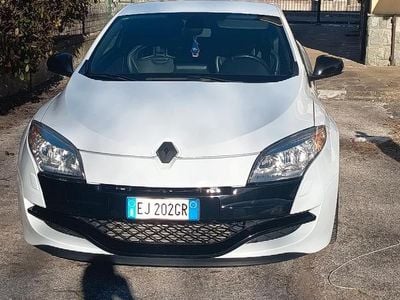 Usata Renault Mégane III R.S. 290 CV (213 kW) 2010 Bianco Coupé