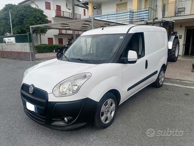 Usata Fiat Doblò 104 CV (76 kW) 2012 Bianco Monovolume