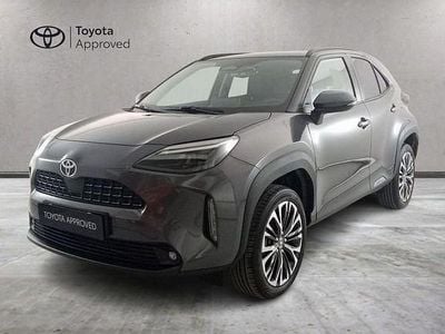 Usata Toyota Yaris Cross Lounge 130 CV (95 kW) 2025 Grigio SUV
