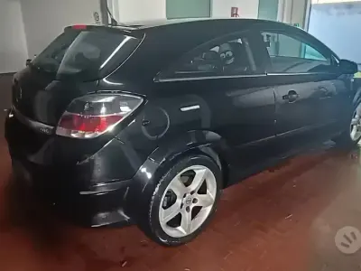Usata Opel Astra Cabriolet 125 CV (91 kW) 2008 Nero Cabrio