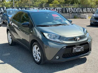 Begagnad Toyota Aygo X Lounge 72 HK (52 kW) 2022 Grön SUV
