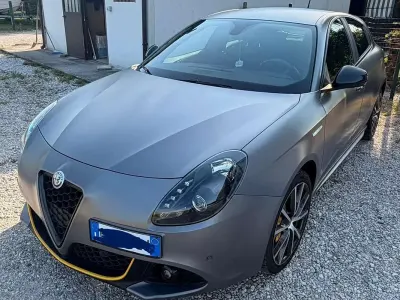 Usata Alfa Romeo Giulietta 120 CV (88 kW) 2020 Grigio Utilitaria
