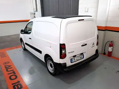 Begagnad Citroën Berlingo 99 HK (72 kW) 2018 Vit Minibuss
