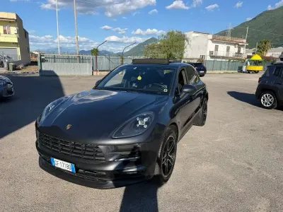 Usata Porsche Macan 245 CV (180 kW) 2019 Bluazzurro SUV