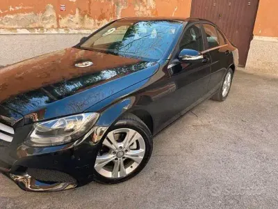 Usata Mercedes C200 116 CV (85 kW) 2015 Nero Berlina