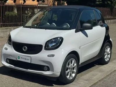 Usata Smart ForFour 71 CV (52 kW) 2016 Bianco Utilitaria
