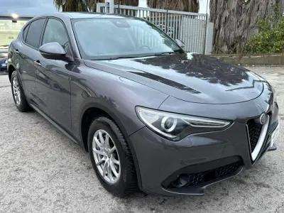 Usata Alfa Romeo Stelvio Executive 179 CV (131 kW) 2018 Grigio SUV