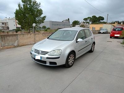Usata VW Golf IV 74 CV (54 kW) 2006 Argento Berlina