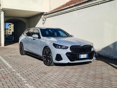 Usata BMW 540 M Sport 248 CV (182 kW) 2025 Grigio Station wagon