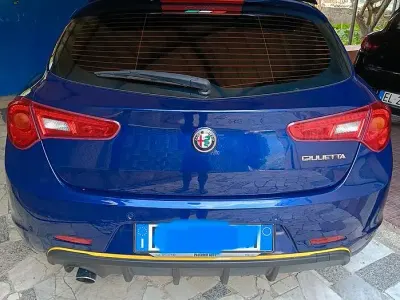 Usata Alfa Romeo Giulietta 120 CV (88 kW) 2017 Bluazzurro Utilitaria
