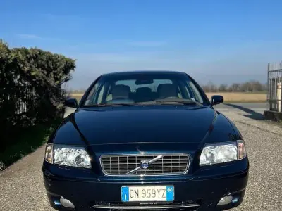 Usata Volvo S80 Executive 163 CV (119 kW) 2004 Blu Berlina