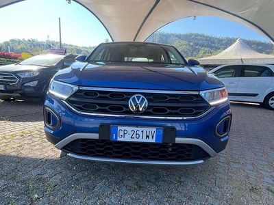 Usata VW T-Roc 110 CV (80 kW) 2023 Blu/azzurro SUV
