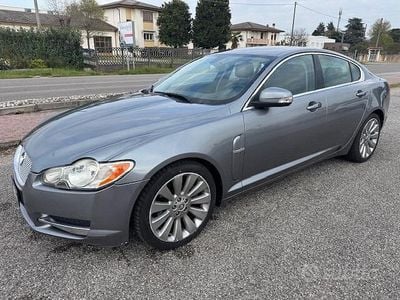 Usata Jaguar XF Premium Luxury 207 CV (152 kW) 2009 Grigio Berlina