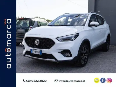 Usata MG ZS Luxury 106 CV (77 kW) 2024 Bianco SUV