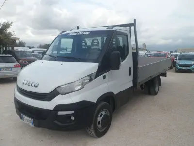 Occasion Iveco Daily 150 ch (110 kW) 2017 Blanc Van