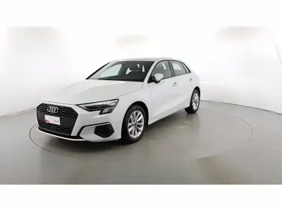 Usata Audi A3 Sportback e-tron Business 110 CV (80 kW) 2023 Bianco ghiaccio metallizzato Utilitaria