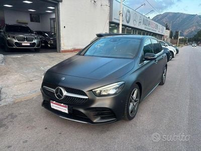Usata Mercedes B200 AMG Line Premium Plus 150 CV (110 kW) 2019 Grigio Monovolume