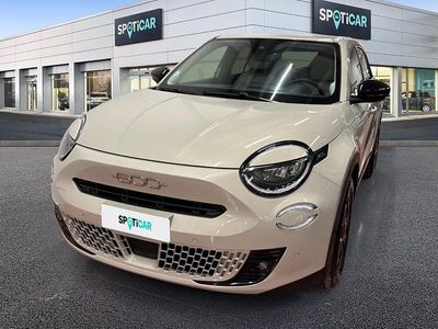 Usata Fiat 600 La Prima 110 CV (80 kW) 2025 Beige SUV