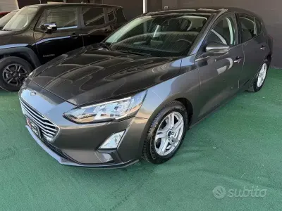 Usata Ford Focus 120 CV (88 kW) 2021 Grigio Berlina