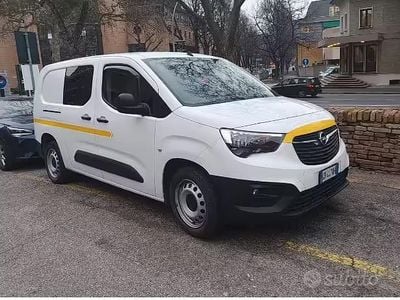 Usata Opel Combo 102 CV (75 kW) 2020 Bianco Monovolume