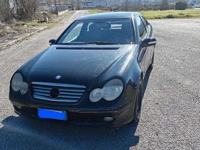 Usata Mercedes 220 2002 Nero Coupé