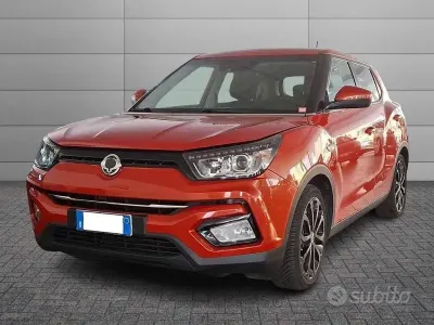 Usata SsangYong Tivoli 128 CV (94 kW) 2019 Rosso SUV