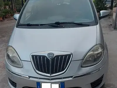 Usata Lancia Musa 95 CV (69 kW) 2011 Monovolume