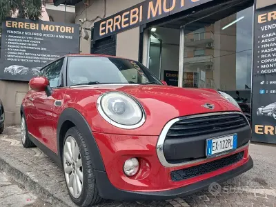 Usata Mini ONE 102 CV (75 kW) 2014 Rosso Utilitaria